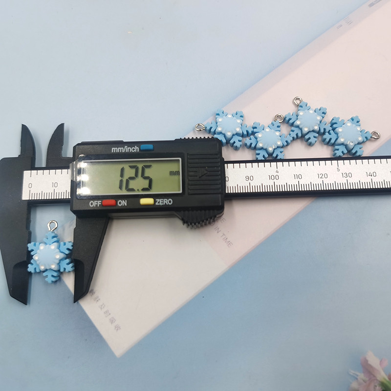 10db európai karácsonyi kék hópehely bűbáj ékszerekhez Making Findings Diy aranyos karkötő fülbevaló medál lapos hátú C1072