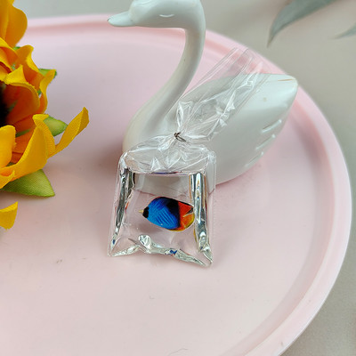 10db Coral Fish táska Gyanta Charms óceán átlátszó kis halak víztáskában Ékszer medál ékszer Kézzel készített barkács anyag