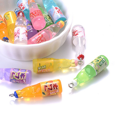 10 db Műanyag Pop Cola Soda Italok Italok Gyümölcslé Alkohol Liquo Palack Gyanta Medálok Bűbáj ékszerkészítéshez Diy Mini kézműves