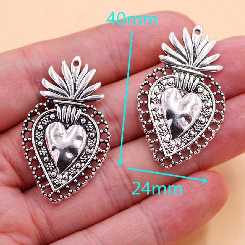 6db Christian Acred Sacred Heart Charm Mexico Milagro Flame szívmedál fényes ezüstözött tónusok 40*24mm A2274