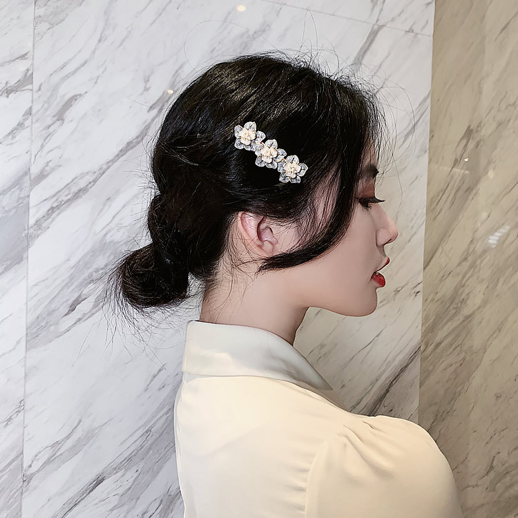 Noua versiune coreeană a perlelor camelie clemă de păr de primăvară clemă retro cu margine de cristal clemă laterală accesorii de păr casual de modă feminină