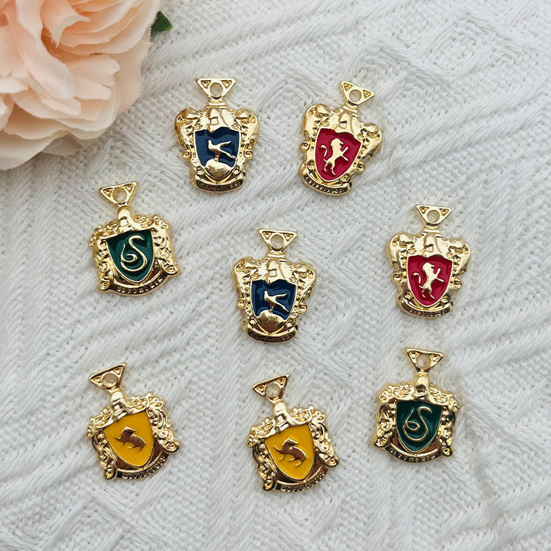 10db Cartoon Magic Badge medál ötvözet csepegtető olaj varázs ékszer kiegészítők készítéshez tervezői fülbevaló nyaklánc kulcstartó