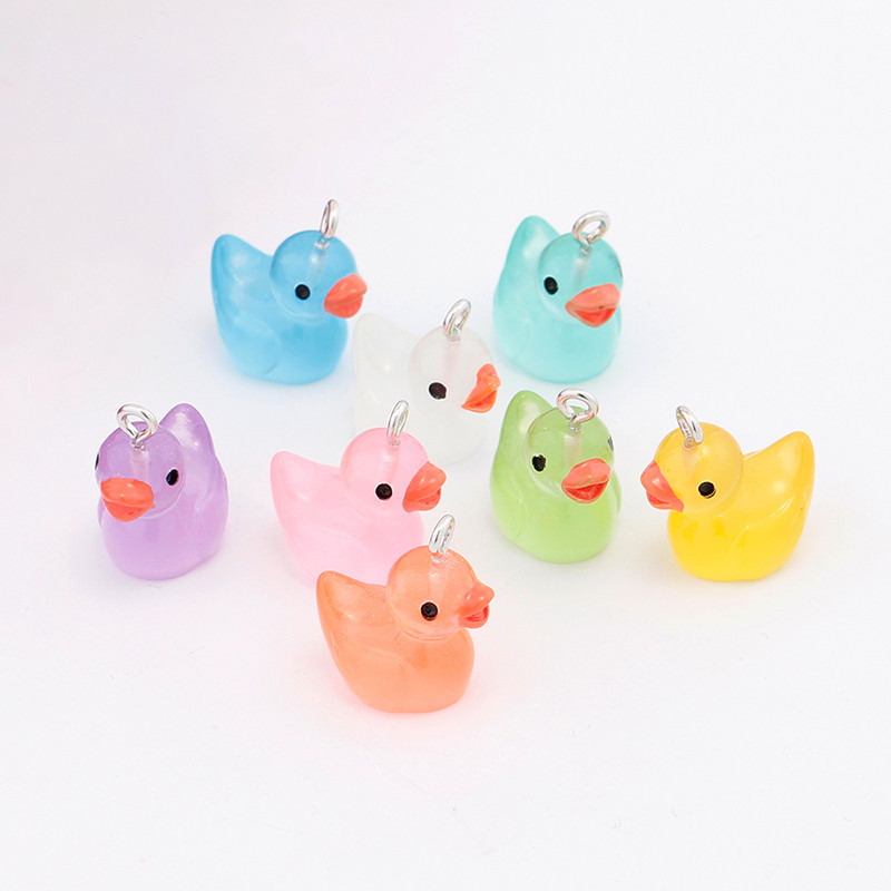 10db Világító Átlátszó Kacsa Gyanta Bűbáj Diy Kawaii 3D Telefon Kulcstartó Karkötő Fülbevaló Medálok Bűbáj gyerekeknek Ékszerkészítés