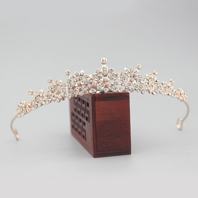 Πολυτελές κομψό κρυστάλλινο μαργαριτάρι Νυφικό στέμμα Γυναίκα Τιάρα Μαλλιά Κοσμήματα Στολίδια Κορδέλες κεφαλής Αξεσουάρ μαλλιών για πάρτι γάμου