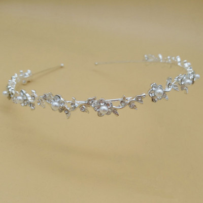 Πολυτελές κομψό κρυστάλλινο μαργαριτάρι Νυφικό στέμμα Γυναίκα Τιάρα Μαλλιά Κοσμήματα Στολίδια Κορδέλες κεφαλής Αξεσουάρ μαλλιών για πάρτι γάμου