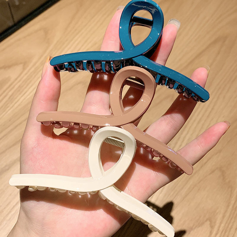 Túlméretes hajtű, 13 cm-es akril lemezes hajcsat női túlméretezett, elegáns temperamentumos cápacsipesz hátsó fej hajtűfej