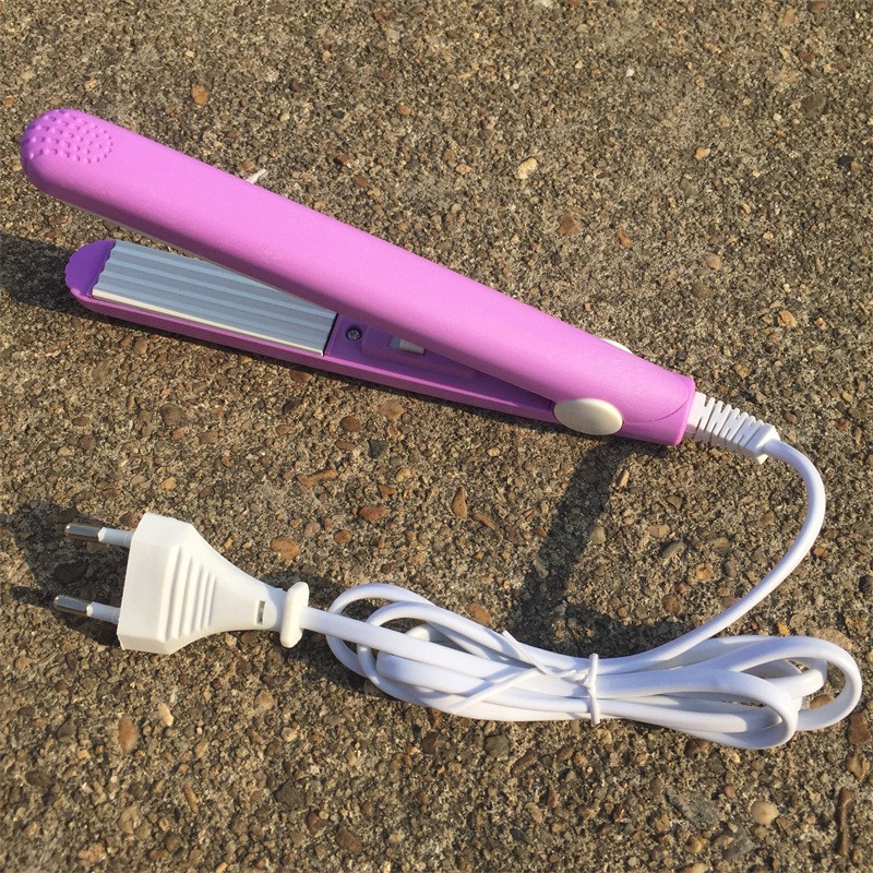 Visokokvalitetna mini pegla za kosu Pegla Ružičasta keramika za ravnanje Valoviti uvijač za kosu Alati za oblikovanje Uvijač za kosu EU čep
