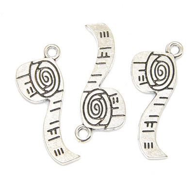 18 vnt mišraus siuvimo kolekcijos pakabukai Tibeto sidabro lydinio metalo žirklinių vamzdžių verpalų „Clew Button“ pakabukai, skirti „pasidaryk pats“ papuošalams gaminti