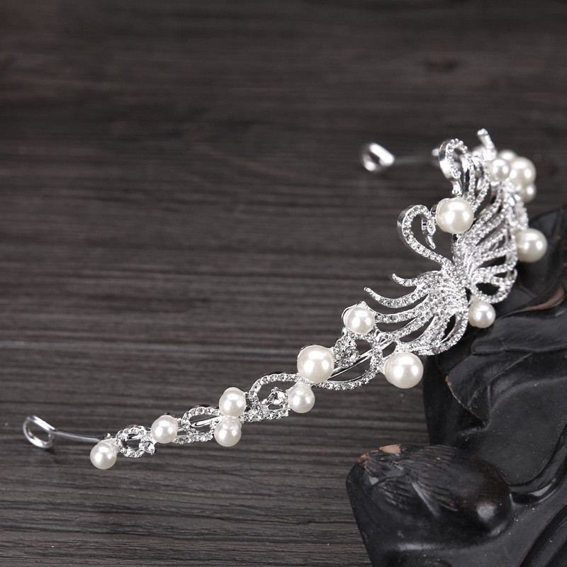 Női Szimuláció Gyöngy Divat Tiaras Korona Menyasszonyi Esküvői Elegáns Ruha Fejfedők Női Hattyú Fém Hajpánt Hajékszerek