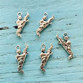 30db Karate Kick Connector Charms Férfi Ékszerek Barkács nyaklánc Karkötő Kulcstartó Esztétikai Kiegészítők Ékszerkészítési Kellékek