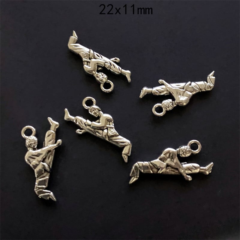 30db Karate Kick Connector Charms Férfi Ékszerek Barkács nyaklánc Karkötő Kulcstartó Esztétikai Kiegészítők Ékszerkészítési Kellékek
