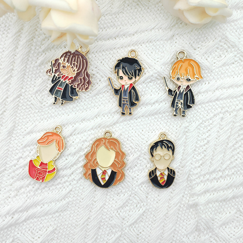 10 tk sulamist amulett multifilmi ripats Magic kooliarm kaelakee jaoks käevõru DIY tarvikud ehted võtmehoidja võlu ehted amulettid