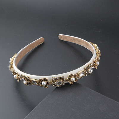 Uus värviline kristallidega inkrusteeritud käsnast kivist peapael Euroopa ja Ameerika barokkstiilis laia äärega kivist peapael