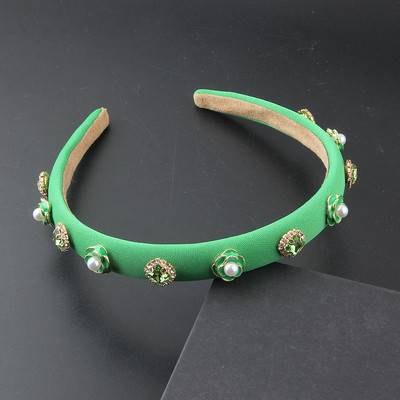 Uus värviline kristallidega inkrusteeritud käsnast kivist peapael Euroopa ja Ameerika barokkstiilis laia äärega kivist peapael