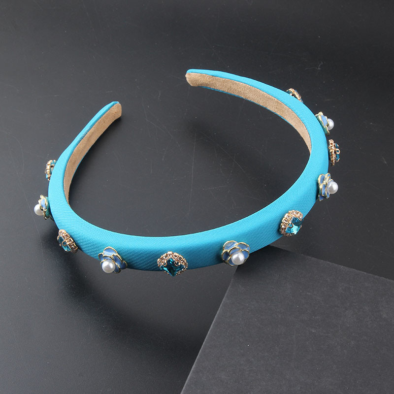 Uus värviline kristallidega inkrusteeritud käsnast kivist peapael Euroopa ja Ameerika barokkstiilis laia äärega kivist peapael