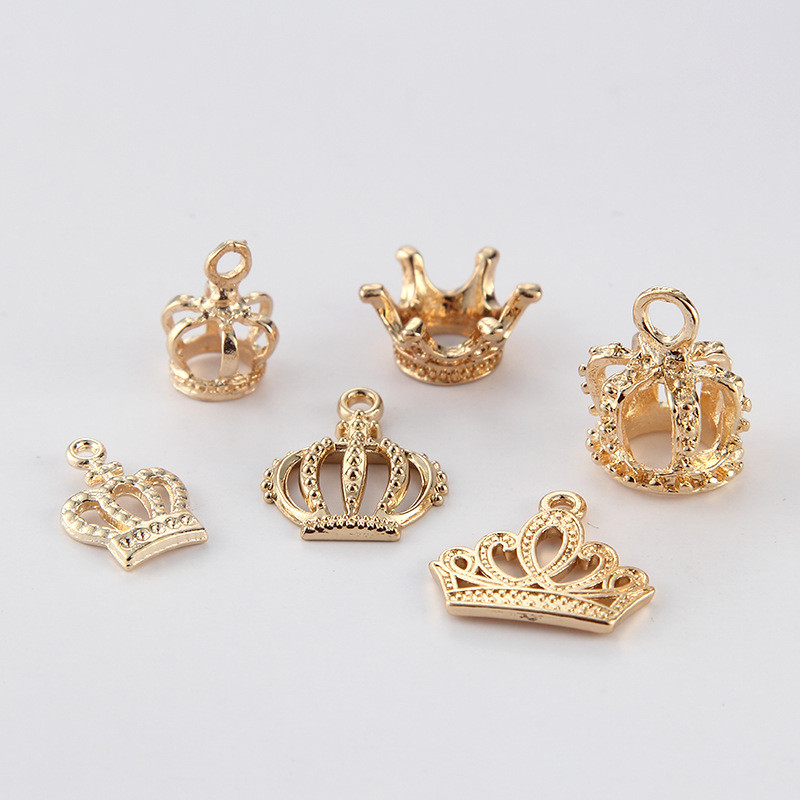10db/tétel Arany színű Fém Princess Crown Charms medál barkács karkötő Kiegészítők ékszerekhez Kézzel készített kézműves anyagok