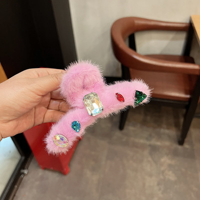 Värvilised rhinestones lillelised plüüskarva küünised naistele armsad esteetilised võlud tüdrukute juukseklambrid Harajuku Y2k juukseaksessuaarid