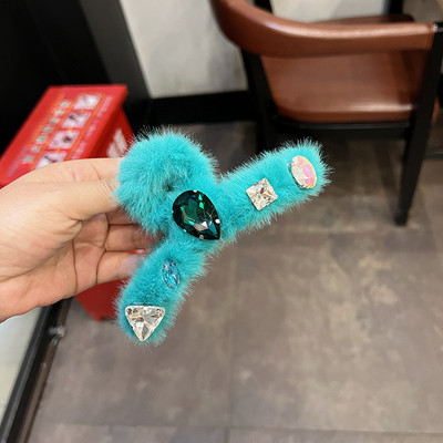 Värvilised rhinestones lillelised plüüskarva küünised naistele armsad esteetilised võlud tüdrukute juukseklambrid Harajuku Y2k juukseaksessuaarid