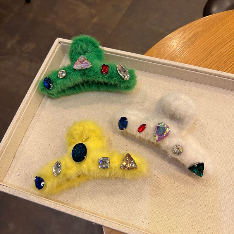 Värvilised rhinestones lillelised plüüskarva küünised naistele armsad esteetilised võlud tüdrukute juukseklambrid Harajuku Y2k juukseaksessuaarid