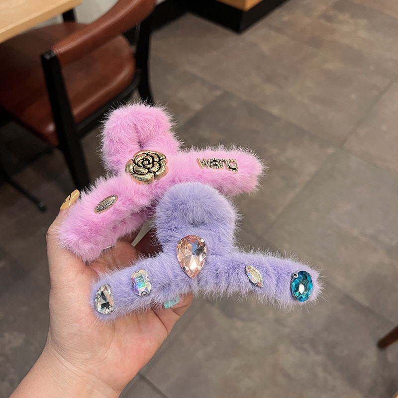 Värvilised rhinestones lillelised plüüskarva küünised naistele armsad esteetilised võlud tüdrukute juukseklambrid Harajuku Y2k juukseaksessuaarid