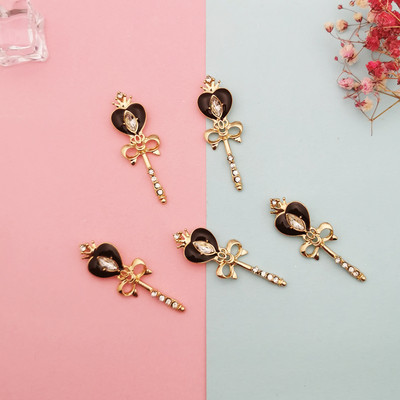 10 tk Rhinestone'i pärliga süda vibu Kuu võlukepp sulamist amuletid ripatsid Ehted DIY kaelakee käevõru kõrvarõngad võtmehoidja ujuvad