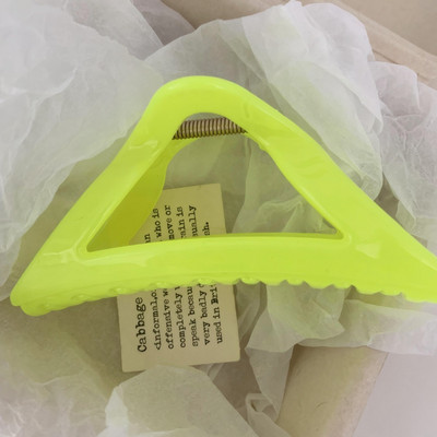 Geomeetria ebaregulaarne kolmnurk, õõnes, ühevärviline äädikhappega juukseküünised, meigid juukseklambrid puhkuseks mõeldud juuste aksessuaarid naistele