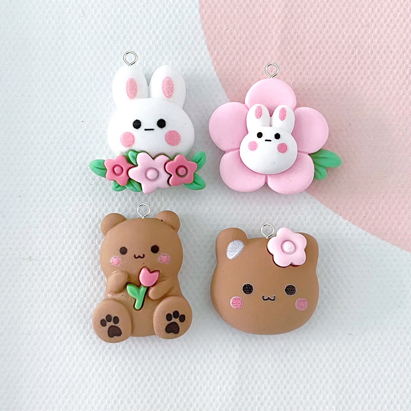 10db/csomag Kawaii Flower Rabbit Bear Resin Charms Lovely Cartoon Animal medál fülbevalóhoz Kulcstartó barkács ékszerkészítés