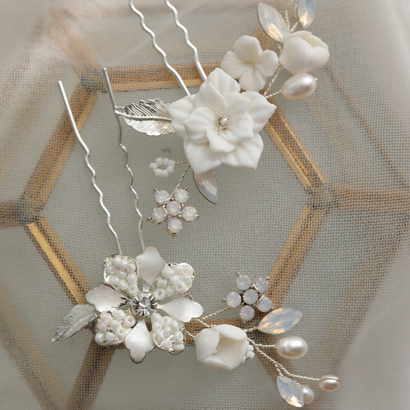 Floralbride Ručno izrađeni keramički cvijet Slatkovodni biseri Svadbena igla za kosu Vjenčana naljepnica za kosu Ženski nakit Dodaci za kosu