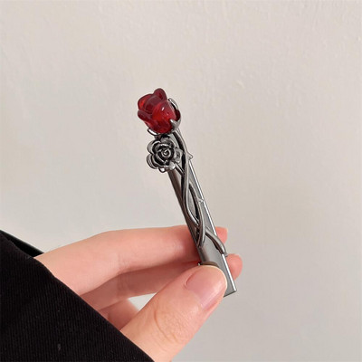 Új Gothic Thorn Black Red Rose hajcsat nőknek Sötét Édes Cool Charm Fém Hajtű Vintage Trend Hajkiegészítők Ajándék
