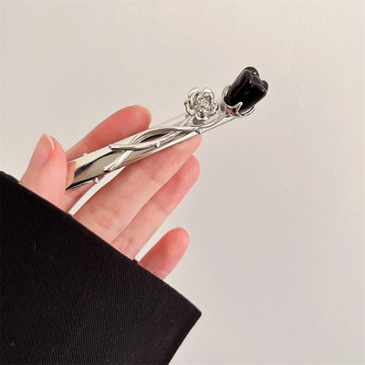 Új Gothic Thorn Black Red Rose hajcsat nőknek Sötét Édes Cool Charm Fém Hajtű Vintage Trend Hajkiegészítők Ajándék