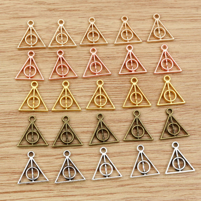 100 tk Charms Kolmnurk 13x12mm Antiikne ripats, Vintage Tiibeti pronks hõbedane värv, DIY käevõru kaelakee jaoks