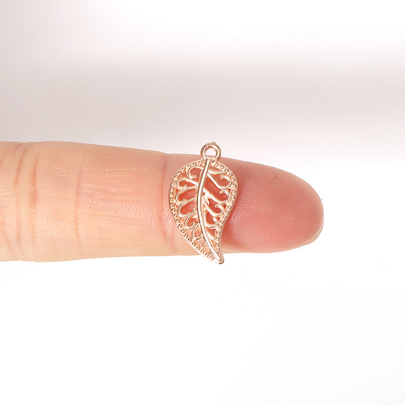 50vnt/stal. 9x17mm metaliniai maži lapai filigraniniai amatai žavūs pakabukai pasidaryk pats apyrankės priedai rankų darbo papuošalams.