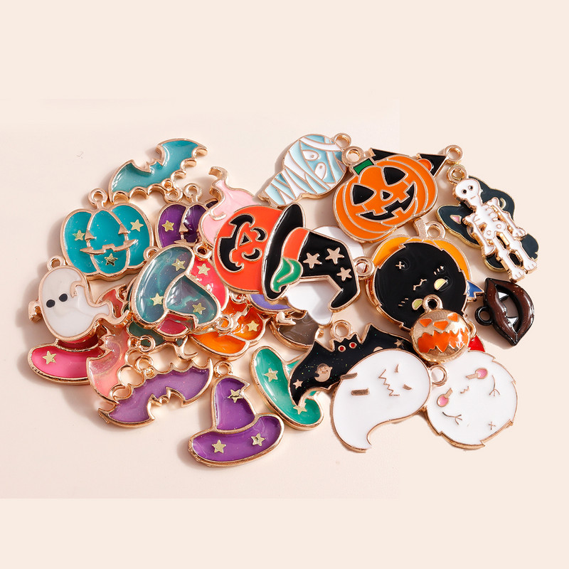 10db Mix Zománcos Halloween Bűbájok Aranyos Szellem Kalapok Vámpír Tök Bűbájok Medálok Nyaklánchoz Barkács ékszer készítés Kiegészítők