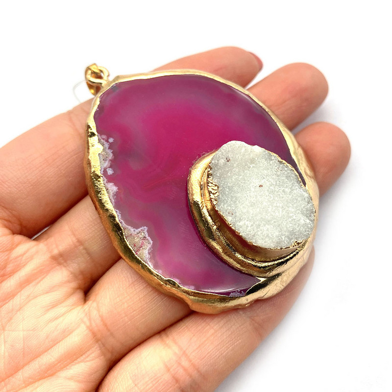 Prívesok z prírodného polodrahokamu, nepravidelný, jeden kus, červený achát a modrý achát, prívesok na náhrdelník, šperky, prívesok 1 ks