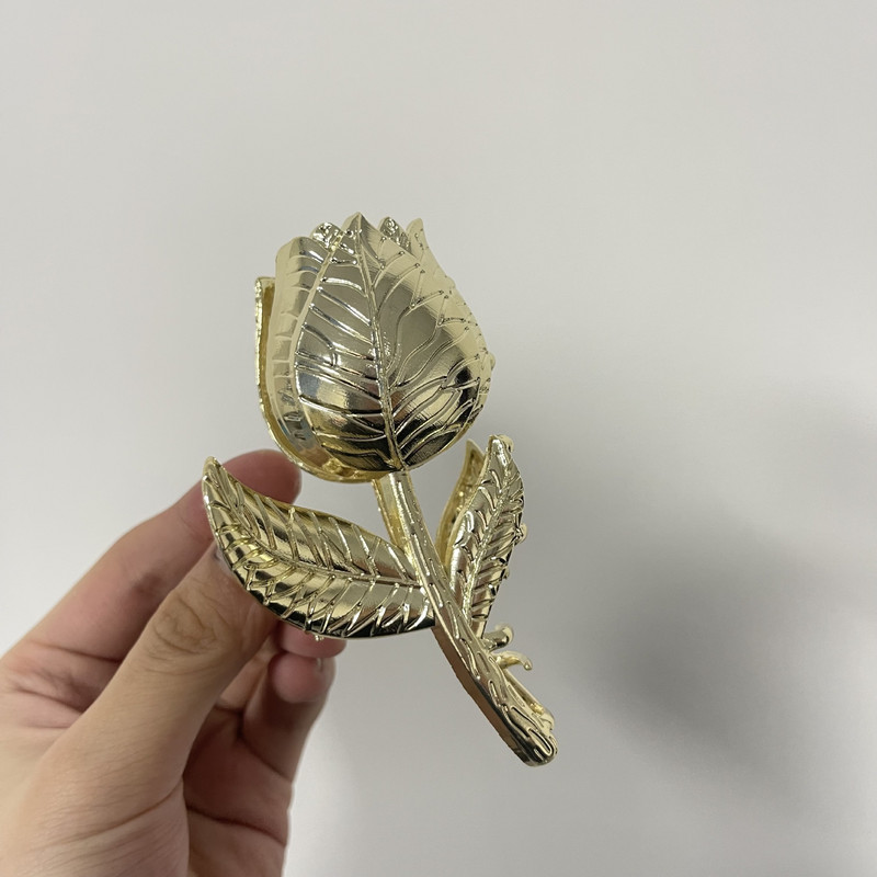Νέο χρυσό ασημί κλιπ μεταλλικό νύχι τουλίπας για γυναίκες Γλυκό δροσερό δημιουργικό κλιπ καρχαρίας γούρι Κορεατική αισθητική Δώρο αξεσουάρ μαλλιών