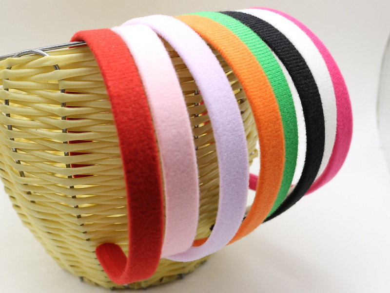 6 mišrių spalvų aksominis audinys, padengtas Alice plaukų juosta, 15 mm plaukų aksesuaras