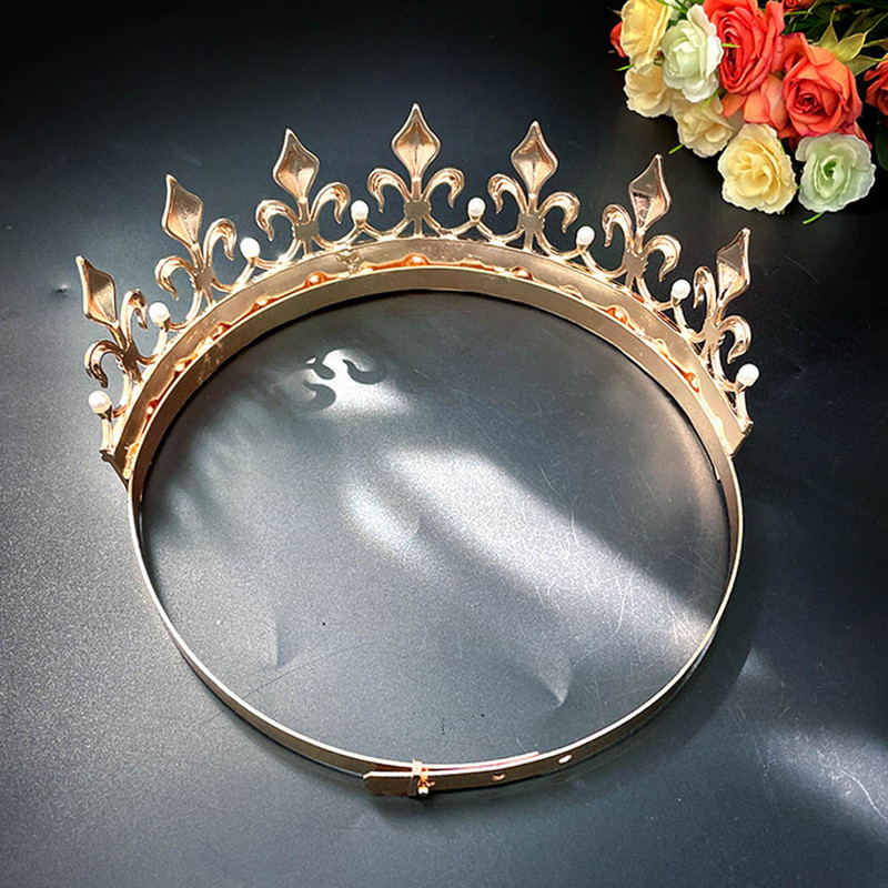 King Crown Retro Princess Diadem állítható fejpántok Arany színű fém hajpántok strasszos fejdísz női lányoknak tiarák