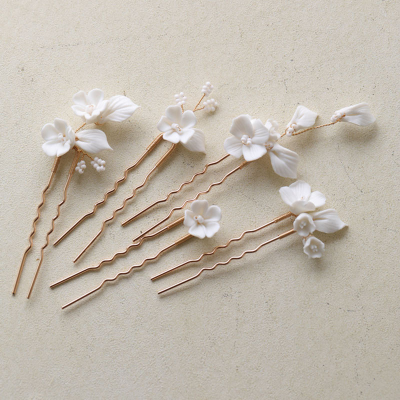 SLBRIDAL Χειροποίητο INS Κεραμικά λουλούδια Πέρλες Νυφικό Σετ καρφίτσα μαλλιών Αυτοκόλλητο μαλλιών γάμου Αξεσουάρ μαλλιών Γυναικεία κοσμήματα μαλλιών