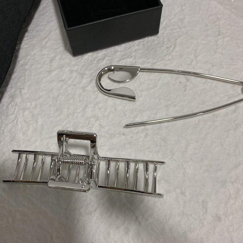 AMORCOME Dizajn Sigurnosna velika metalna igla Kandže za kosu Ukosnice za žene Djevojke Dodaci za kosu Ukosnice Ukosnice Pokrivala za glavu 2021.