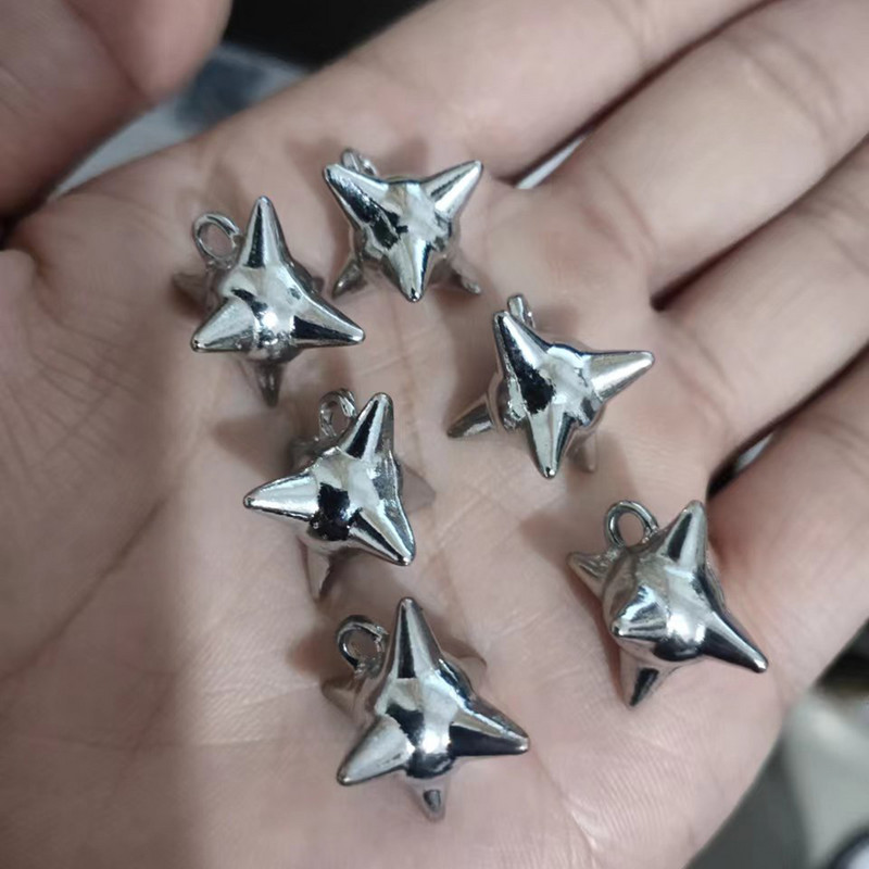 WZNB 8Pcs Legure Thorns Charms Čvrsta kuglasta geometrija Privjesak za hip hop Izrada nalaza za nakit Diy Ogrlice Dodaci za narukvice