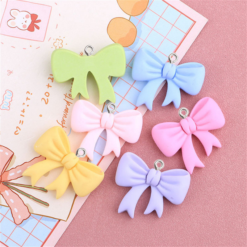 10Pcs Kawaii Bowknot Resin Charms Naušnica Ogrlica u obliku ušice DIY slatki privjesci Privjesak za ključeve Dodaci za kosu Modni nakit