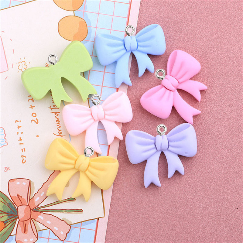 10Pcs Kawaii Bowknot Resin Charms Naušnica Ogrlica u obliku ušice DIY slatki privjesci Privjesak za ključeve Dodaci za kosu Modni nakit