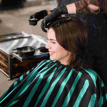 Професионално бръснарско наметало Zebra Salon наметало Водоустойчиво наметало за оформяне на прическа Бръснарска рокля с щракване за мъже (зелено)