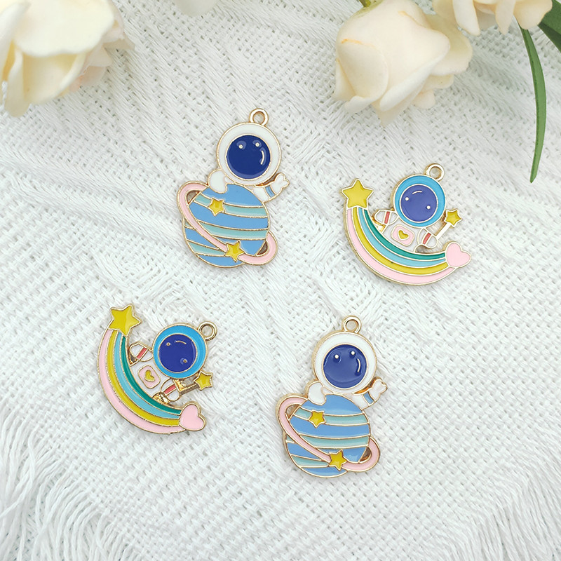 10 komada Crtani privjesak od legure Privjesak za naušnice iz crtanog astronauta DIY Privjesak za ključeve Privjesak za nakit Privjesci za naušnice