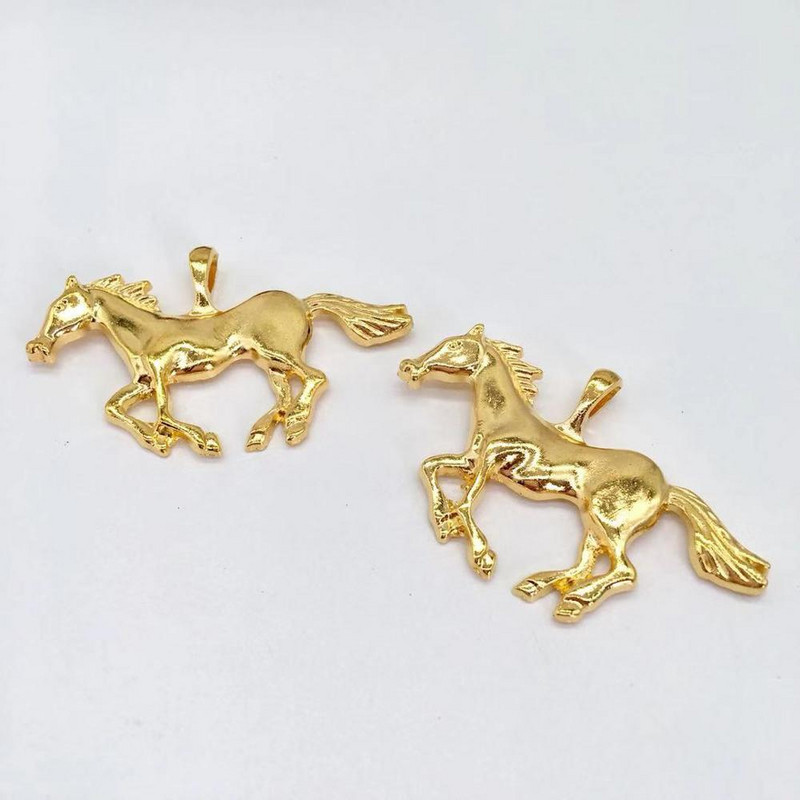 Vysokokvalitné 4 ks 40*63 mm päťfarebné vintage kovové zliatiny zinku prívesky s koňom Pegasom, vhodné pre šperky, prívesky so zvieratami.