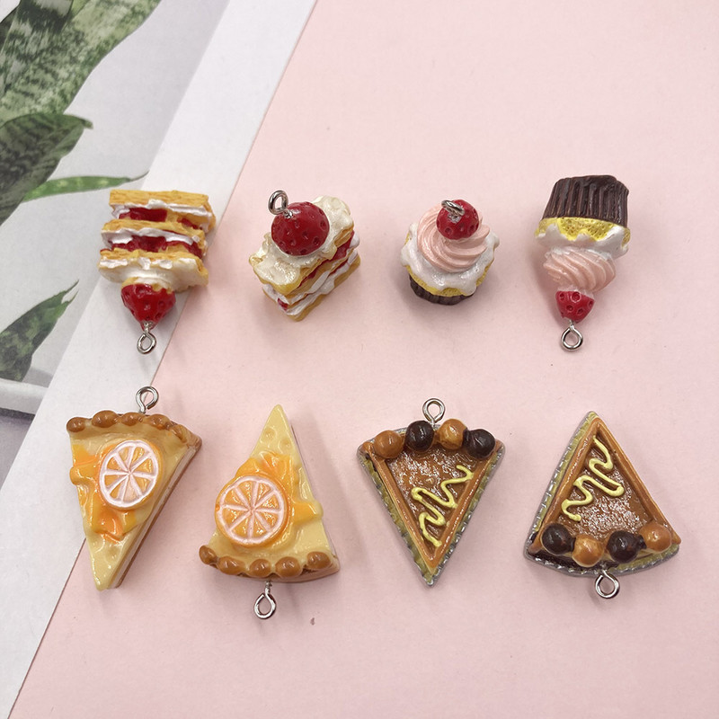 10 db Mini torta gyanta bűbáj barkácsoláshoz kézműves fülbevaló nyaklánc karkötő ékszer készítés kiegészítők lapos hátú Cabochon medálok