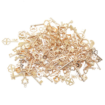 Veleprodaja starinskih višebojnih mješovitih malih ključeva, privjesaka od legure metala, privjesaka za DIY ručno izrađene narukvice, izradu pribora za nakit