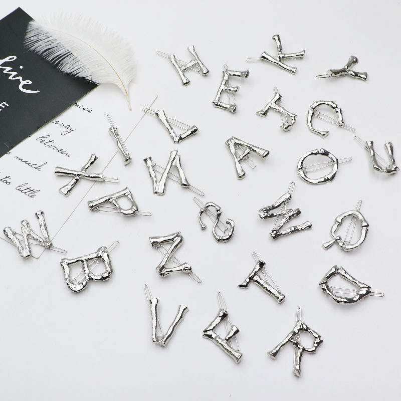 26 betűs hajkapcsok nőknek Ezüst Szín Név Kezdő szó Hajtűk Bobby Hair Barrettes Hajkiegészítők