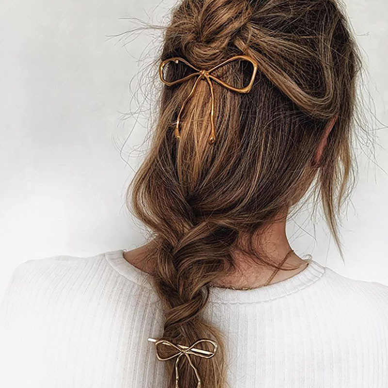 INS Hot Simple Bowknot Hajtű Arany Színű Fém Hollow Barrettes Eredeti Elegáns Hajtartozékok Hátsó Hajcsat Ékszer Ajándék