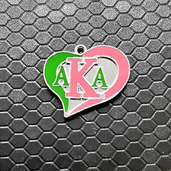 Εξατομικευμένο σωματείο ελληνικών γραμμάτων ALPHA λογότυπο σε σχήμα καρδιάς ροζ πράσινο σμάλτο μεταλλικό γούρι μενταγιόν